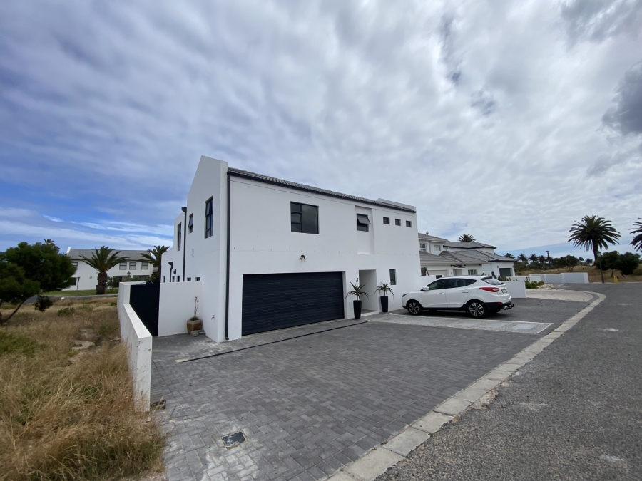 4 Bedroom Property for Sale in Shelley Point Western Cape